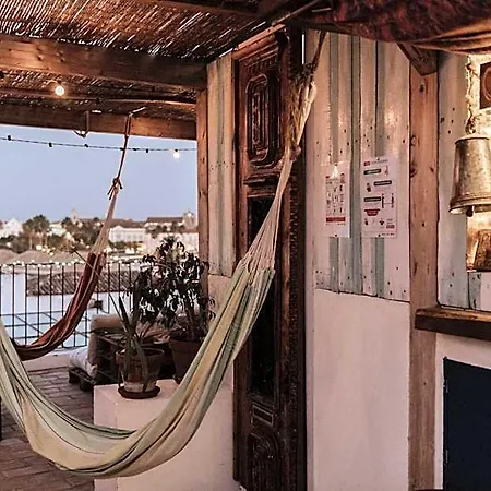Casa Da Madalena Backpackers אכסניה