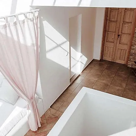 Casa Da Madalena Backpackers אכסניה *