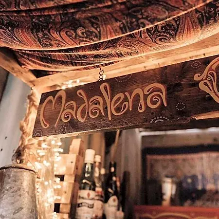 Casa Da Madalena Backpackers אכסניה *