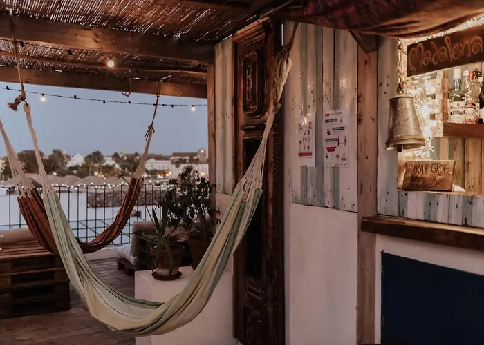 Casa Da Madalena Backpackers بيت شباب *